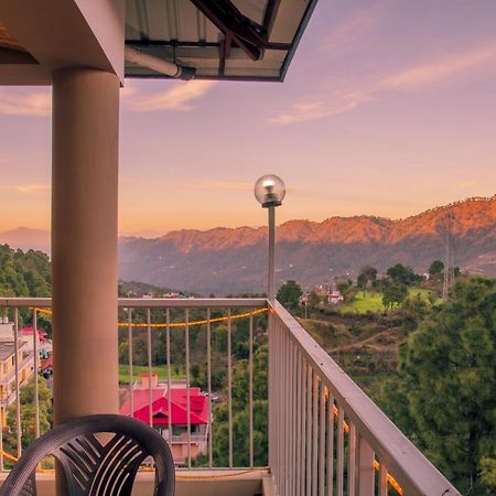 Bed and Breakfast Terrace Retreat à Kasauli Extérieur photo