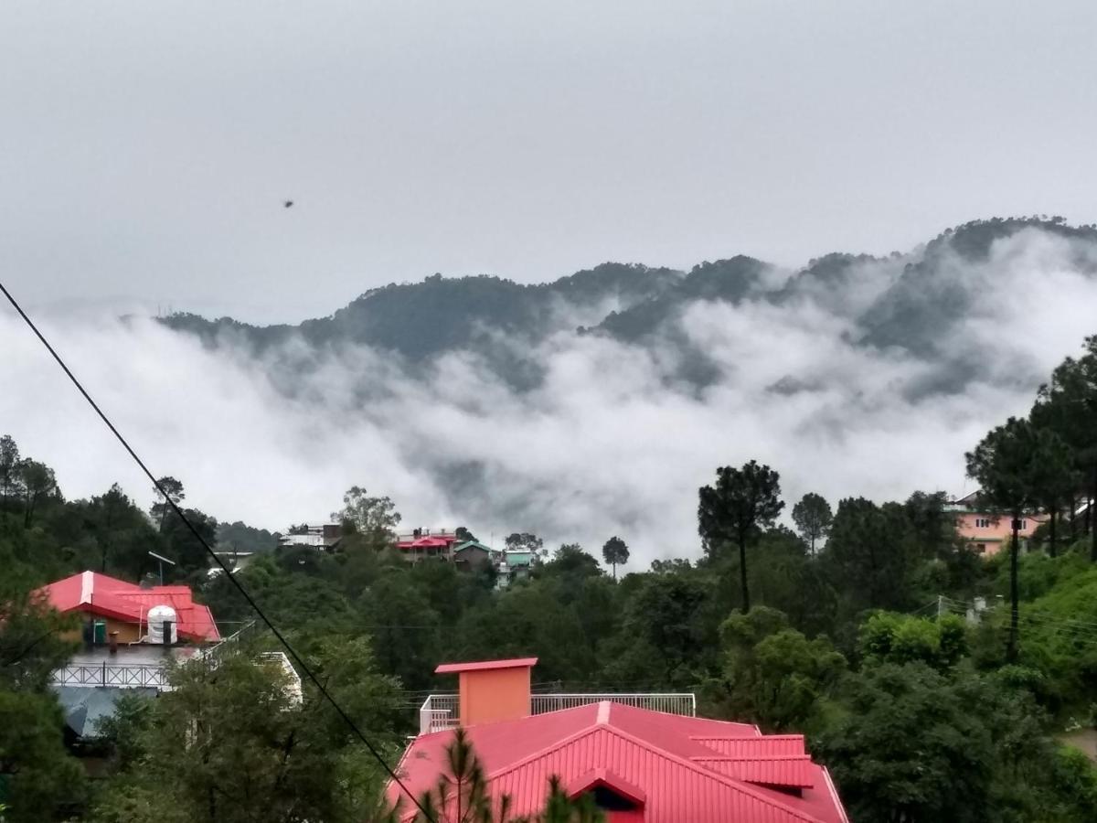Bed and Breakfast Terrace Retreat à Kasauli Extérieur photo
