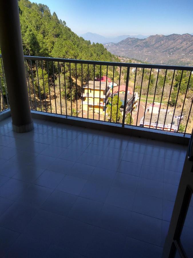 Bed and Breakfast Terrace Retreat à Kasauli Extérieur photo
